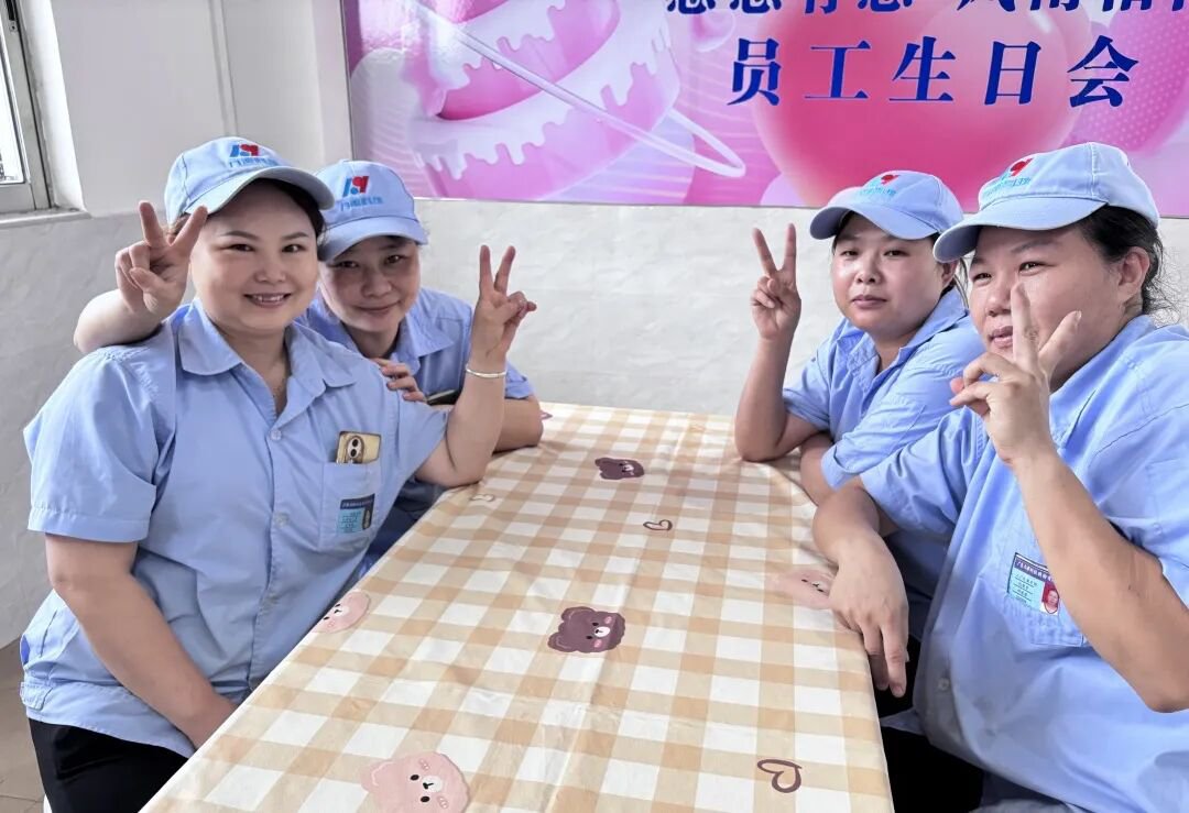 四月份員工生日會